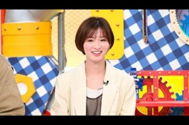 ＜岡崎紗絵＞透け感たっぷりパンツで個性派コーデ　ジャケットでマニッシュムードもプラス