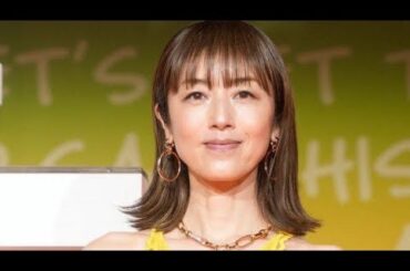 生見愛瑠、美脚際立つ黒コーデでカフェ＆アート展を満喫☕️✨「デザインあ展neo」で魅せた知性と感性が話題に！🖼️🖤