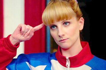 【映画紹介】落ち目の元女王様、町全体をタダで召使いに！？