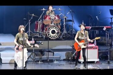 『岸谷香感謝祭2025』ゲストに森高千里&渡瀬マキ(LINDBERG)を迎えての超満員2デイズ！「みんなも私の大事な仲間。大切にしてるし感謝してます！」【オフィシャルレポート】