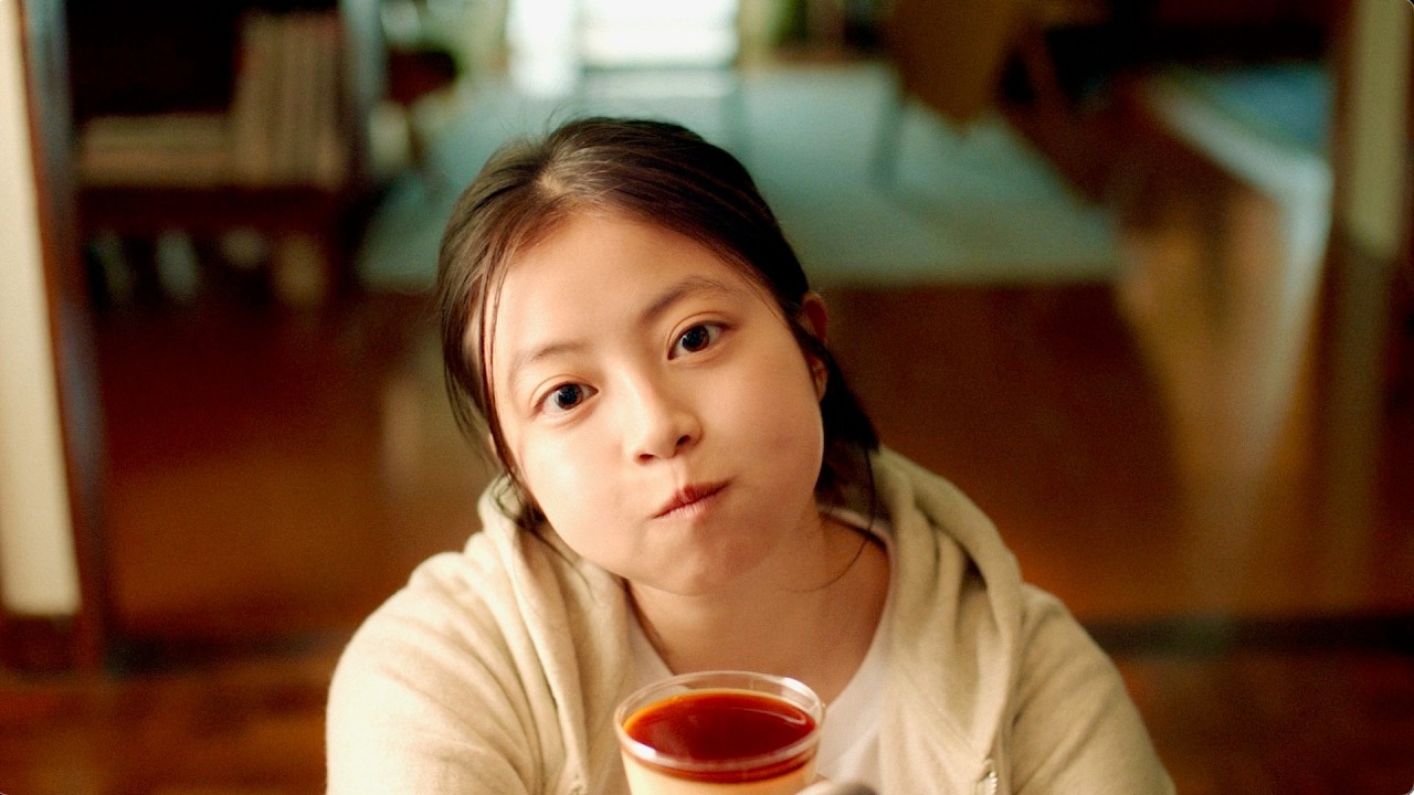 今田美桜、プリンで幼い頃の記憶がよみがえる表情がキュート/電気事業連合会 CM+インタビュー+メイキング 今田美桜、プリンで幼い頃の記憶がよみがえる表情がキュート/電気事業連合会 CM+インタビュー+メイキング