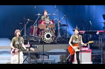 岸谷香感謝祭2025』ゲストに森高千里&渡瀬マキ(LINDBERG)を迎えての超満員2デイズ！「みんなも私の大事な仲間。Today News 大切にしてるし感謝してます！」