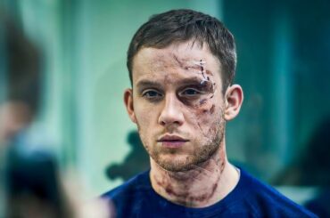 【映画紹介】父親が殺害された後、ロンドンの最大犯罪組織の跡継ぎが市内の全ての敵対勢力に対して残忍な戦争を仕掛ける。