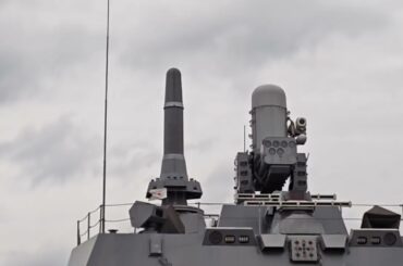 護衛艦もがみ  後部甲板