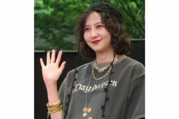 河北麻友子「Part ２」おなかに手当て第２子妊娠を発表、21年１月結婚23年４月に第１子