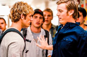 【映画紹介】いじめっ子たちは、新入生が自分の力で学校全体を戦場に変えるまで、自分たちが誰を相手にしているのか全く分からなかった。