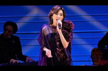 真琴つばさが40周年公演を開催　宝塚時代ゆかりの高汐巴と檀れいが花を添える