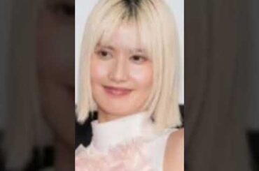 橋本愛、網タイツから美脚透ける「圧巻の脚線美」「骨格がレベチ」と驚きの声 #バイリンガルへの道 #芸人 #現地撮影