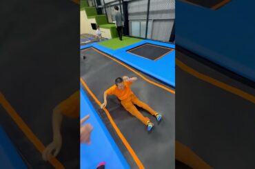 すご技みせたいんや　トランプリン　ぽよんぽよん　とびまくる　ジャンプマン　すごい技　神業　神技　楽しい　幸せ　飛び方　練習　運動神経悪い芸人　人　お笑い芸人　愛知県　名古屋市　ジャンプラボ守山区