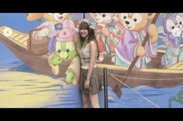 B1- 高山一実、ミニスカ姿で美脚披露 上海ショットに反響「かわいい!」