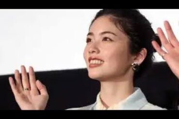 本仮屋ユイカ　電車内で美人タレントを発見!　目を引くオーラに衝撃「隠していらっしゃるけど…」