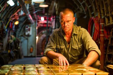 【映画紹介】職を失った船長が妻に見捨てられた貧しい男が、後に何トンもの金を積んだ隠された潜水艦を発見する。