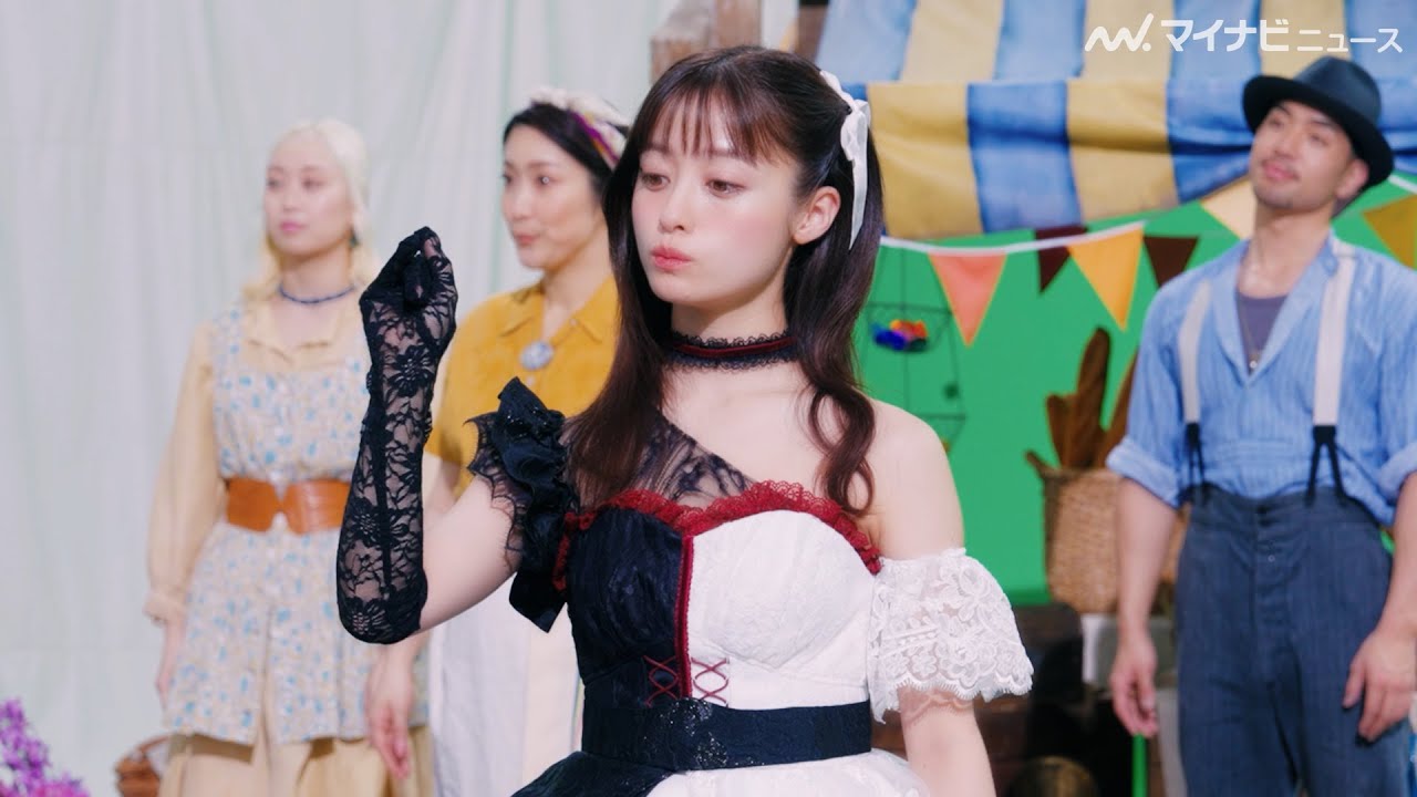 橋本環奈、“天使&悪魔”スタイルで登場!ダンスの振り付けを確認する姿も可愛い 『異世界のんびりライフ』新CM&メイキング映像 橋本環奈、“天使&悪魔”スタイルで登場!ダンスの振り付けを確認する姿も可愛い 『異世界のんびりライフ』新CM&メイキング映像