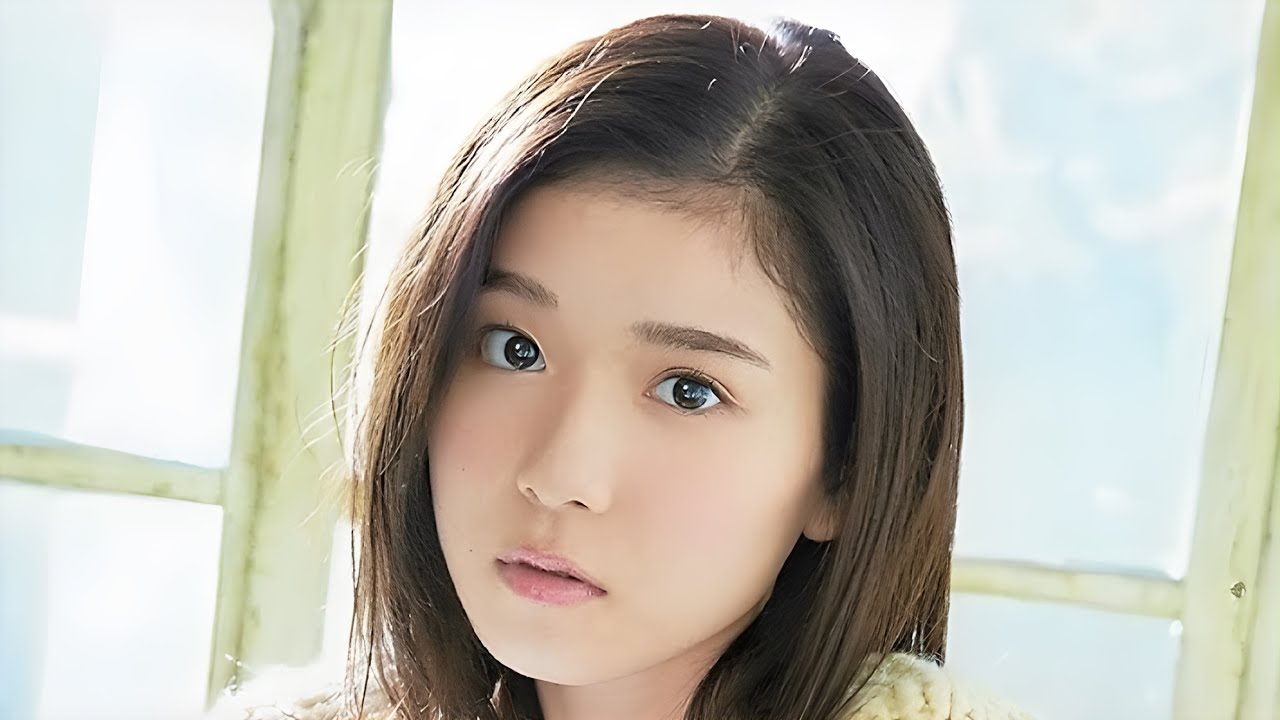 【松岡茉優】極上のグラビア 【松岡茉優】極上のグラビア