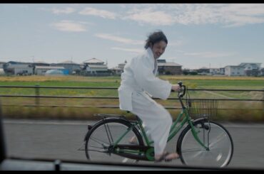 兄の突然の訃報から始まる家族のてんてこまいな4日間 映画『兄を持ち運べるサイズに』特報映像