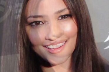 黒木メイサ、お腹ちらりなデニムコーデ　大切にしている価値観は「悔いのないように今を精いっぱい生きる」