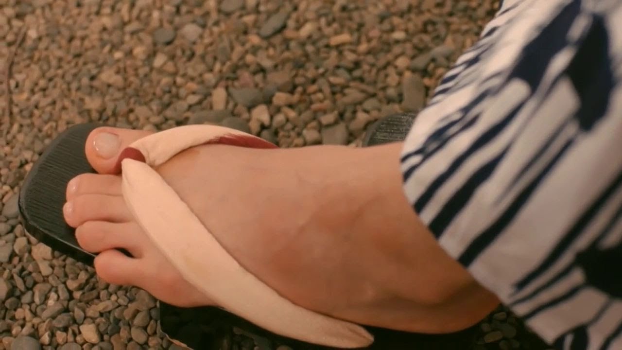 woman’s barefeet Part.173