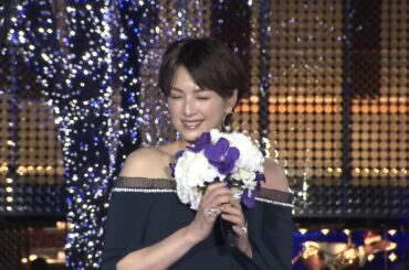 『Roppongi Hills Christmas 2024』けやき坂イルミネーション点灯式　吉瀬美智子がドレス姿で登場！