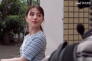 清原果耶、振り向きざまの表情が美しい！上京したての大学生を熱演 音声配信アプリ「Spoon」新CM＆メイキング＆インタビュー