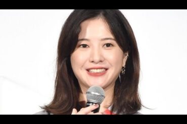 🛏️✨吉高由里子、自宅で“ごろ寝ショット”公開に反響！「前髪可愛すぎ」「寝転がってても美しすぎる」