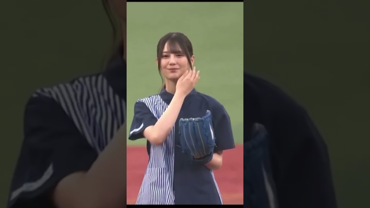 始球式で無双する小坂菜緒ちゃんとデレデレな筒香さん