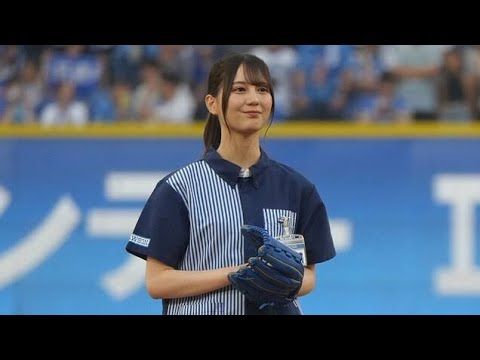 日向坂46・小坂菜緒さんが2年連続ノーバウンド投球　可憐な“制服姿”に大歓声