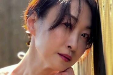 “最高の熟女”沢地優佳（50）、スタイル際立つ水着ショットに絶賛の声「セクシーさが全開です たまらん！」「ナイスボディー！！」..