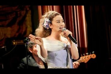 ＜檀れい＞竹内まりや、山口百恵の名曲歌いファン魅了　ハイタッチや失敗談トークで和やかに　丸の内ライブで13曲披露