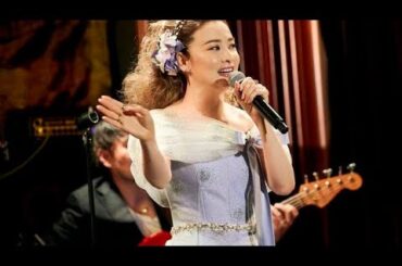 ＜檀れい＞竹内まりや、山口百恵の名曲歌いファン魅了　ハイタッチや失敗談トークで和やかに　丸の内ライブで13曲披露nnnn