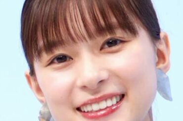 芳根京子（28）、ナイトプールでの水着姿に反響「貴重なショットありがとうございます」「水着のお姿を見られるなんて」