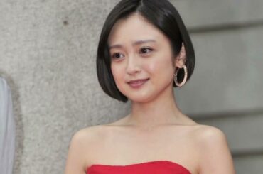 「なんてセンスがいいんだろう」安達祐実、別人級メンズライクコーデが沸騰「ずっと変わらないスタイル」