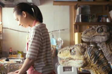尾野真千子、夏休みは家にお腹を空かせた怪獣がいる！25年ぶりにカロリーメイトCM出演