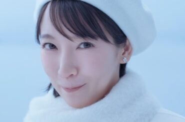 吉岡里帆、雪にも衣装にも負けないキュートな美白ドアップ　横浜ゴム『iceGUARD 8（アイスガードエイト）』新テレビ CM「iceGUARD 8 誕生」篇「iceGUARD ブランド」篇