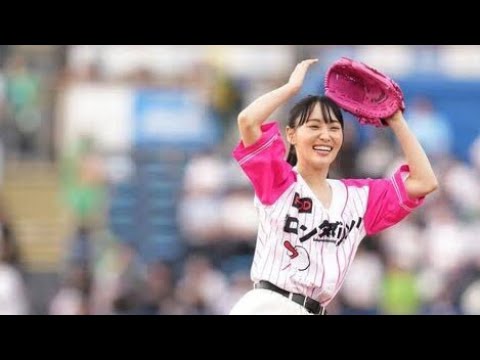菅井友香、「悔しい」ワンバン投球　「応燕はFODで！ナイター」でファーストピッチセレモニー
