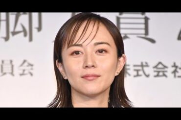 B1- 比嘉愛未、“娘”と仲良し2ショット「そりゃ三郎さんも笑みがこぼれますよ」「何この超絶カワイイ親子」