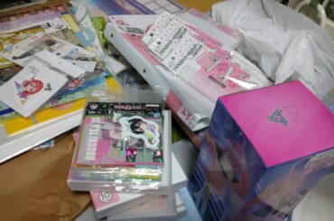 深夜のアニメグッズ整理！