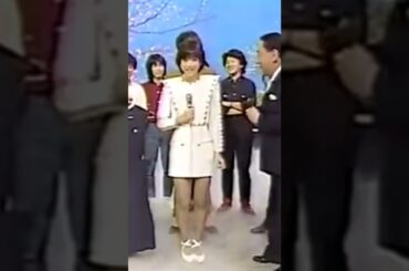 松田聖子 制服を披露
