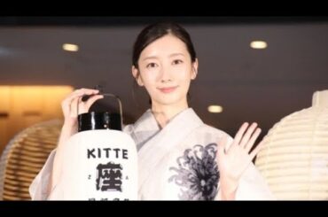 🌟波瑠さん、シックな浴衣で夏の彩り✨「提灯音頭」で語る思い出と癒しの行き先🏮🌿