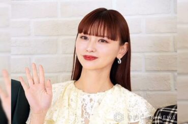 🌟「AIですか？笑」🤖✨鈴木えみ、39歳も変わらぬ美貌💖📸　シンガポール🇸🇬でのオフショットが話題に🌴🌺📷