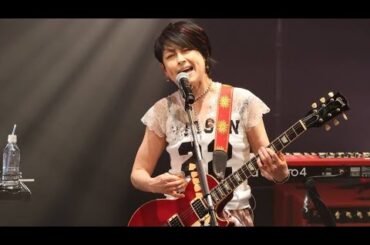 「岸谷香、封印曲を大胆アレンジ＆歌詞変更！ファン歓喜の『LIVE TOUR 2025 “58th SHOUT!”』熱狂レポート」