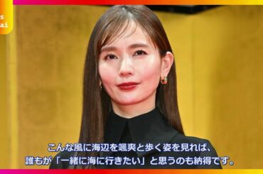 中村ゆり、海で見せた衝撃の美脚！ピンクワンピ×キャップ姿が「爽やかで素敵」と話題沸騰中