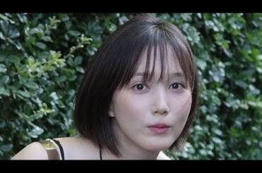 本田翼 不意打ちの写真も脚長すぎ!?マネージャーが撮ったスタイル抜群な“ぐったり姿”に「ほんと脚長で素敵」
