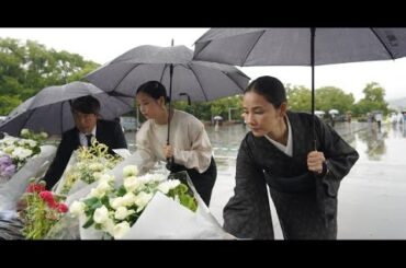 新着- 広瀬すず&吉田羊、長崎・平和祈念像に献花 80年前「この場所で起きたことを知ってもらうきっかけに」