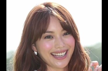 結婚してママになった蛯原友里　４５歳の全身ショットに衝撃走る「ほとんど脚」「永遠のエビちゃん」