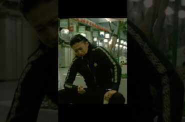 牧瀬はヒーローっぽく助けに行くシーンで、うっかりボロが出た #映画 #クローズZERO #tvshow #小栗旬