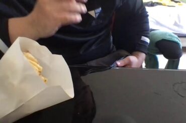 緊急ライブ】総理大臣と金融大臣のお墨付き！仮想通貨ビットコイン暗号資産が来年税制改正が必要だと言ってたので９９％確定した記念にハンバーガー食べながらお祝い！暗号資産は分散投資に必要とコメント！