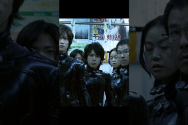 🎬タイトル：🚇列車内の死闘！彼女の危機に間一髪で駆けつけた男の本能🔥｜GANTZ: Perfect Answerより
