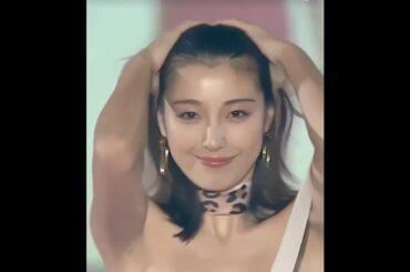 🎎 日本超模森星示範！世人審美眼光，最美十大時代女性現代版和服『露背+開衩』設計，驚豔紅毯！