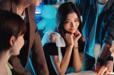 トリンドル玲奈“すみれ”は宮本茉由“花梨”を夜の酒場に連れ出す…そんな中、千賀健永“ミライ”の過去が明らかになる＜レプリカ 元妻の復讐＞jfhfgddhsf