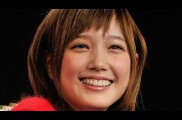 「どの角度からも見惚れる」「足細い」本田翼、黒パンスト&ショーパン姿のスポーティコーデ姿が沸騰